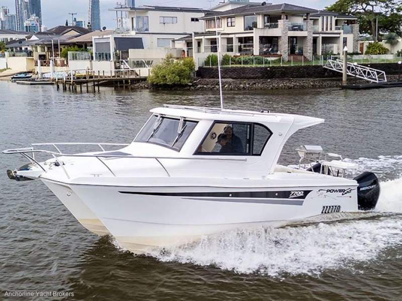 Powercat 7700 sports sedan (with SeaPen)