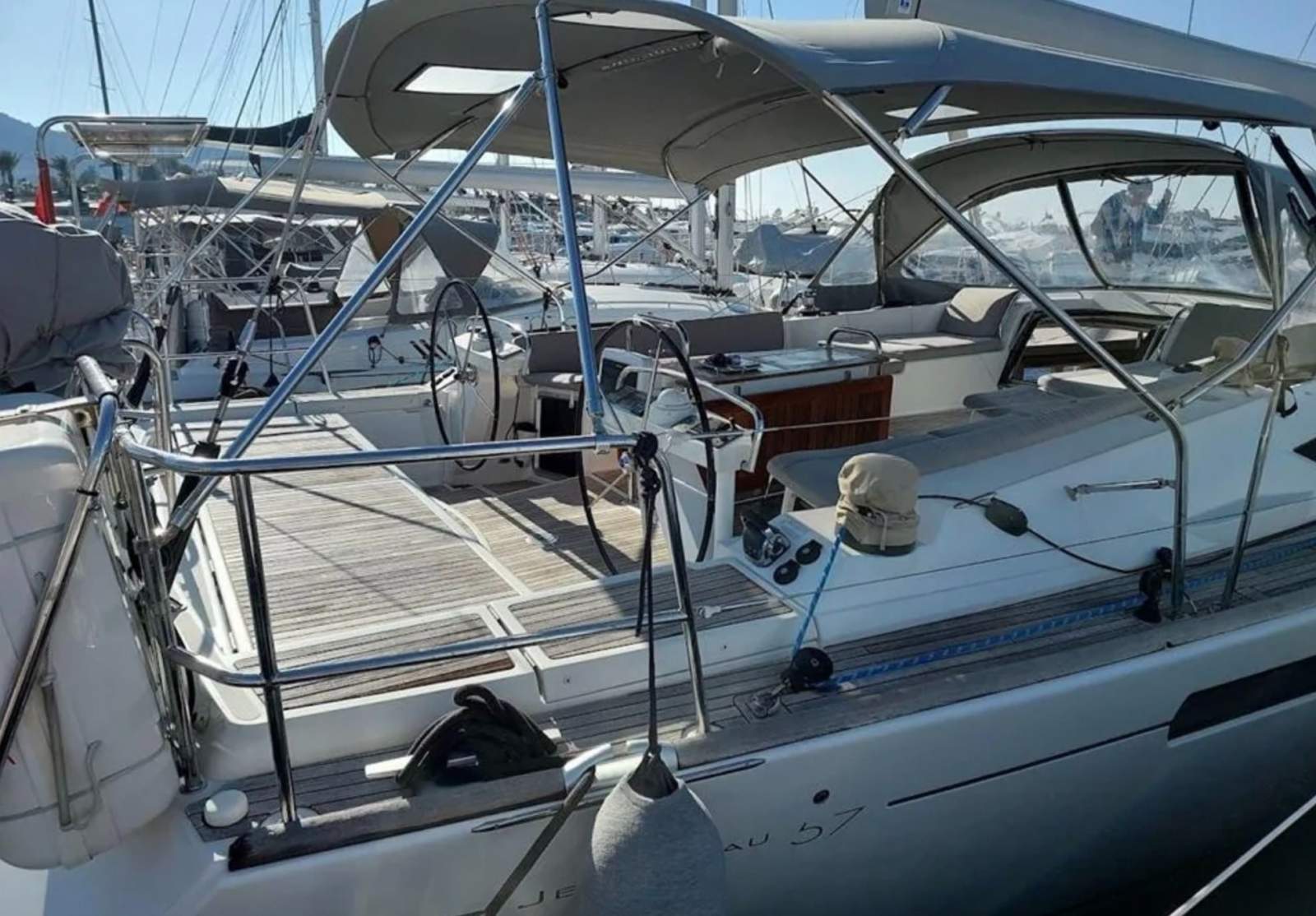 Jeanneau 57