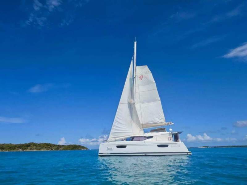 Fountaine Pajot Astrea 42