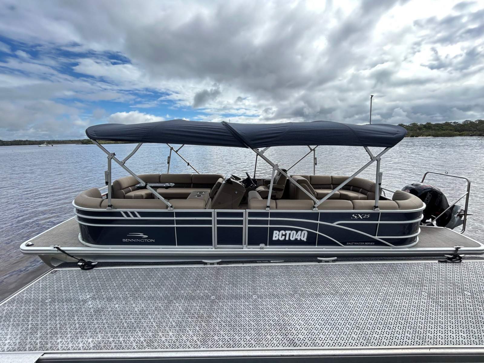 Bennington Pontoon Boat 25 S X 2021 Model Must See !