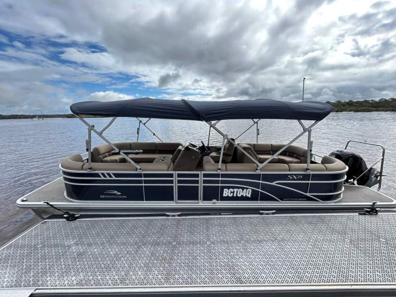 Bennington Pontoon Boat 25 S X 2021 Model Must See !