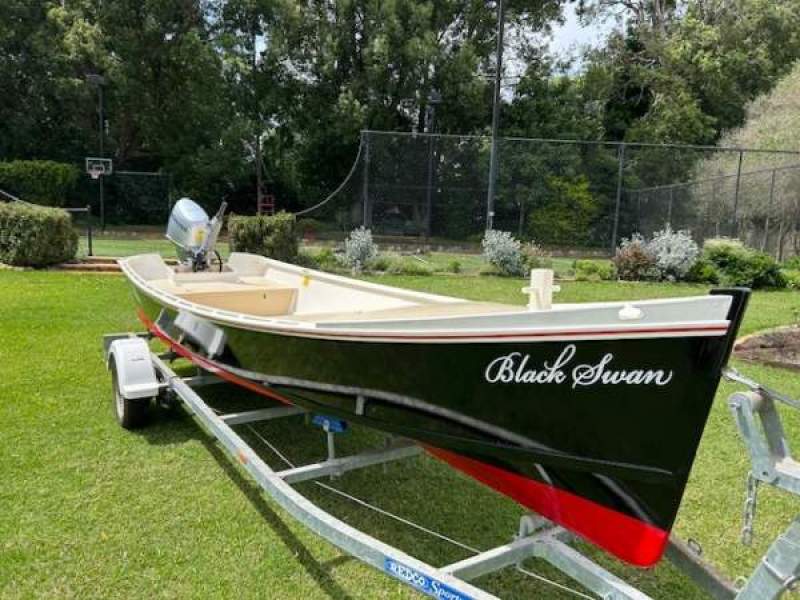 Point Comfort 18 chesapeake deadrise skiff