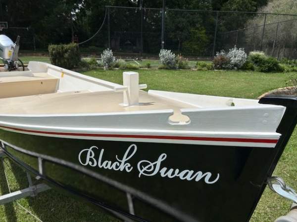 Point Comfort 18 chesapeake deadrise skiff