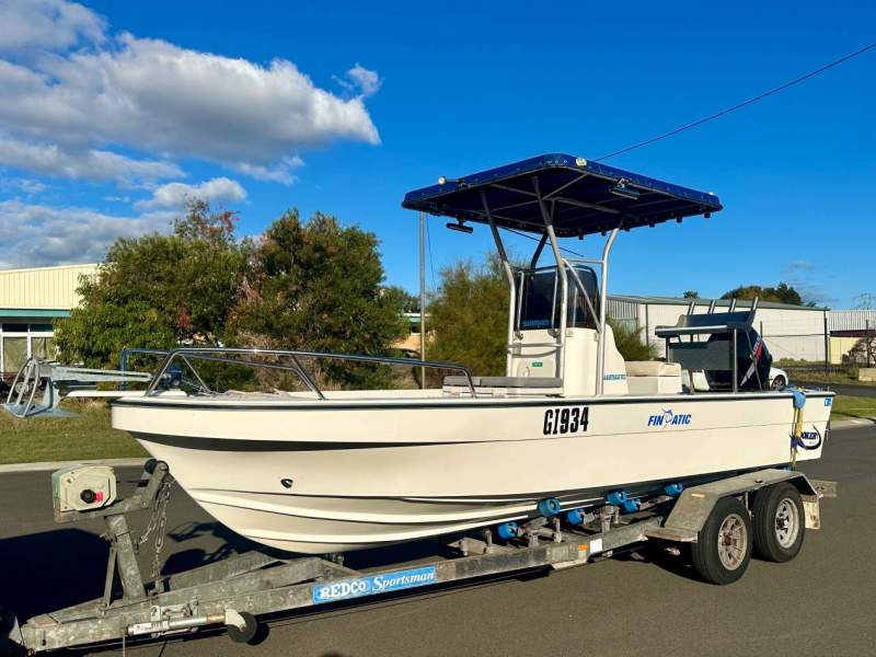 Hooker 6.0 Pro Fisherman Centre Console Great Condition