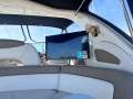 Sea Ray 515 Sundancer:Cockpit entertainment screen