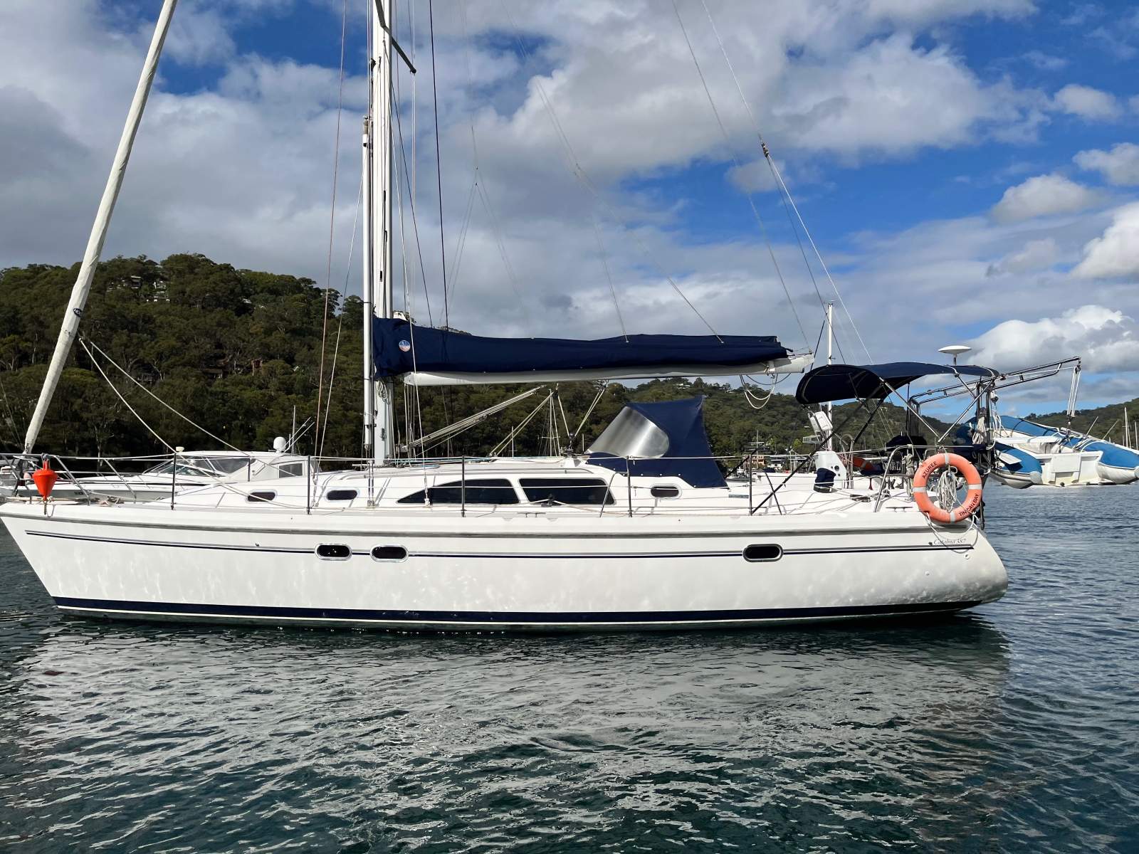 Catalina 387 39 foot 10 inches (All but 40 foot on deck)