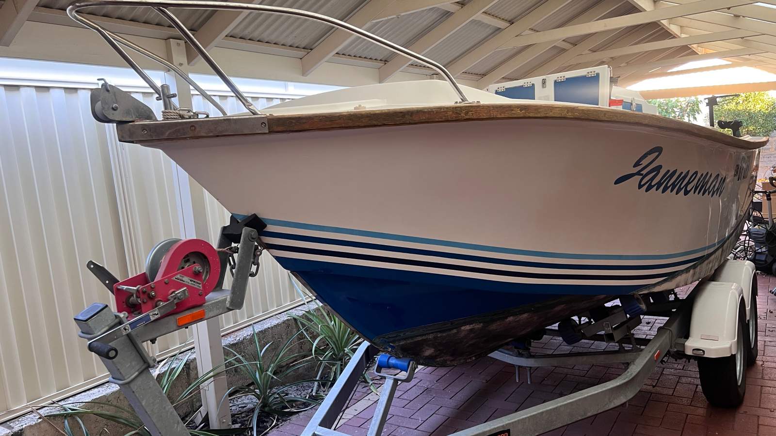 Bill Fisher 16.6 Centre Console