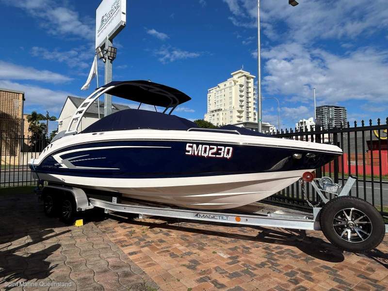 Chaparral 23 SSI OB