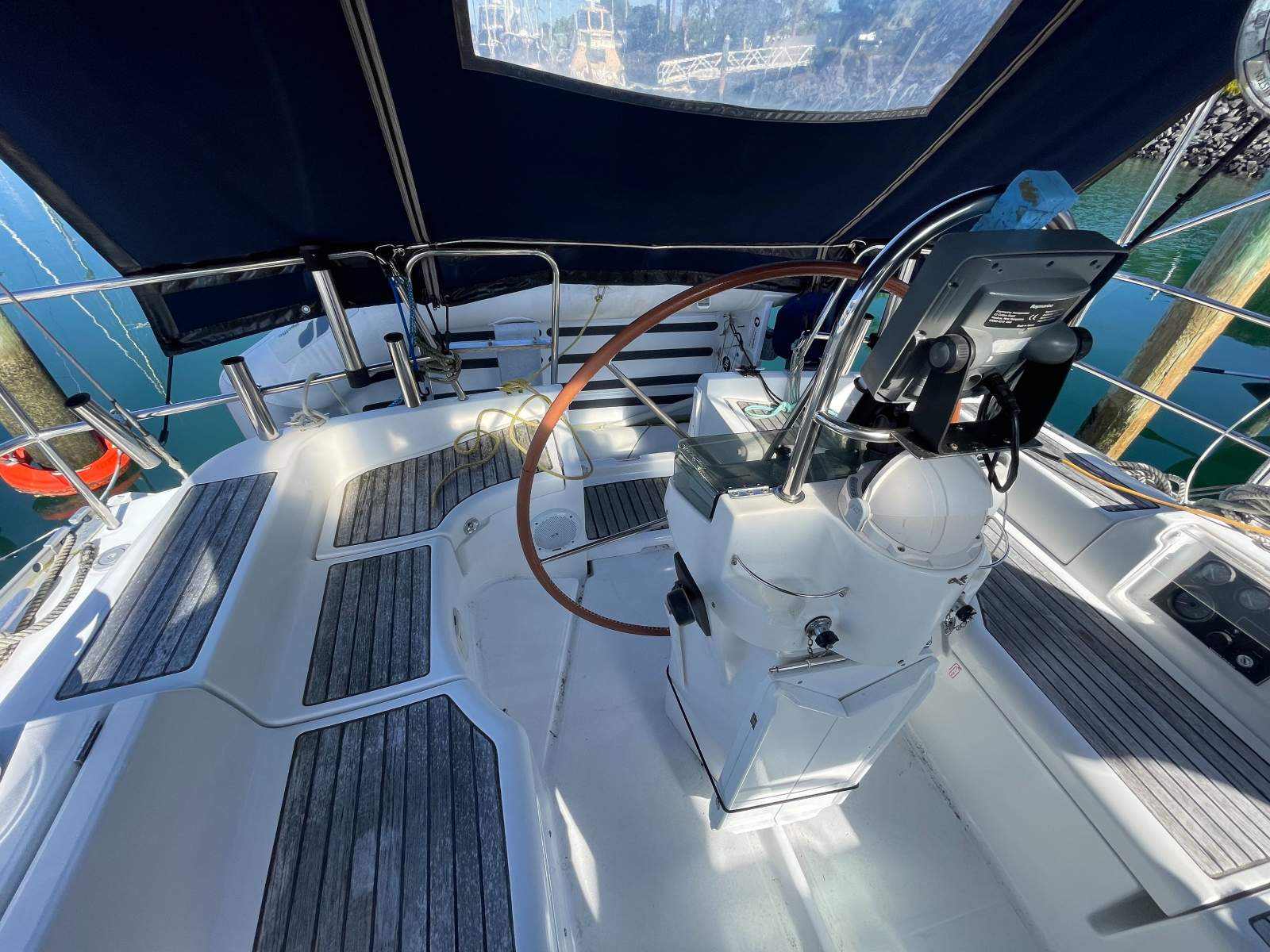 Beneteau Oceanis 393