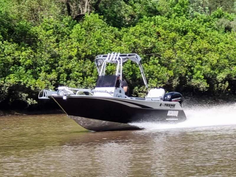 Extreme 545 Centre Console