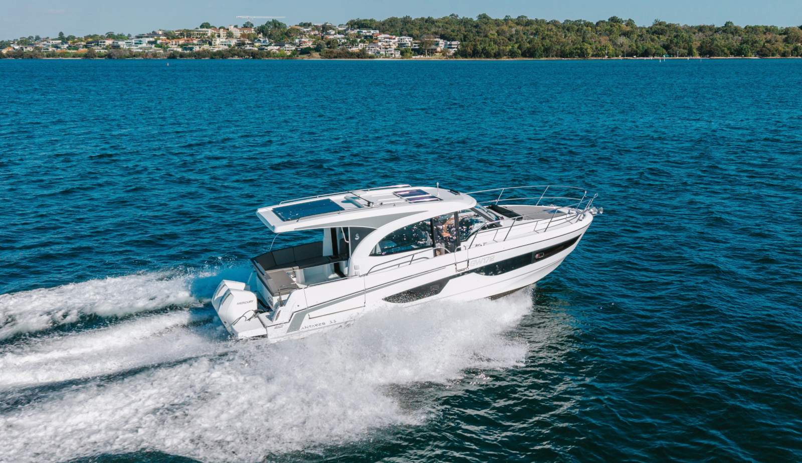 Beneteau Antares 11
