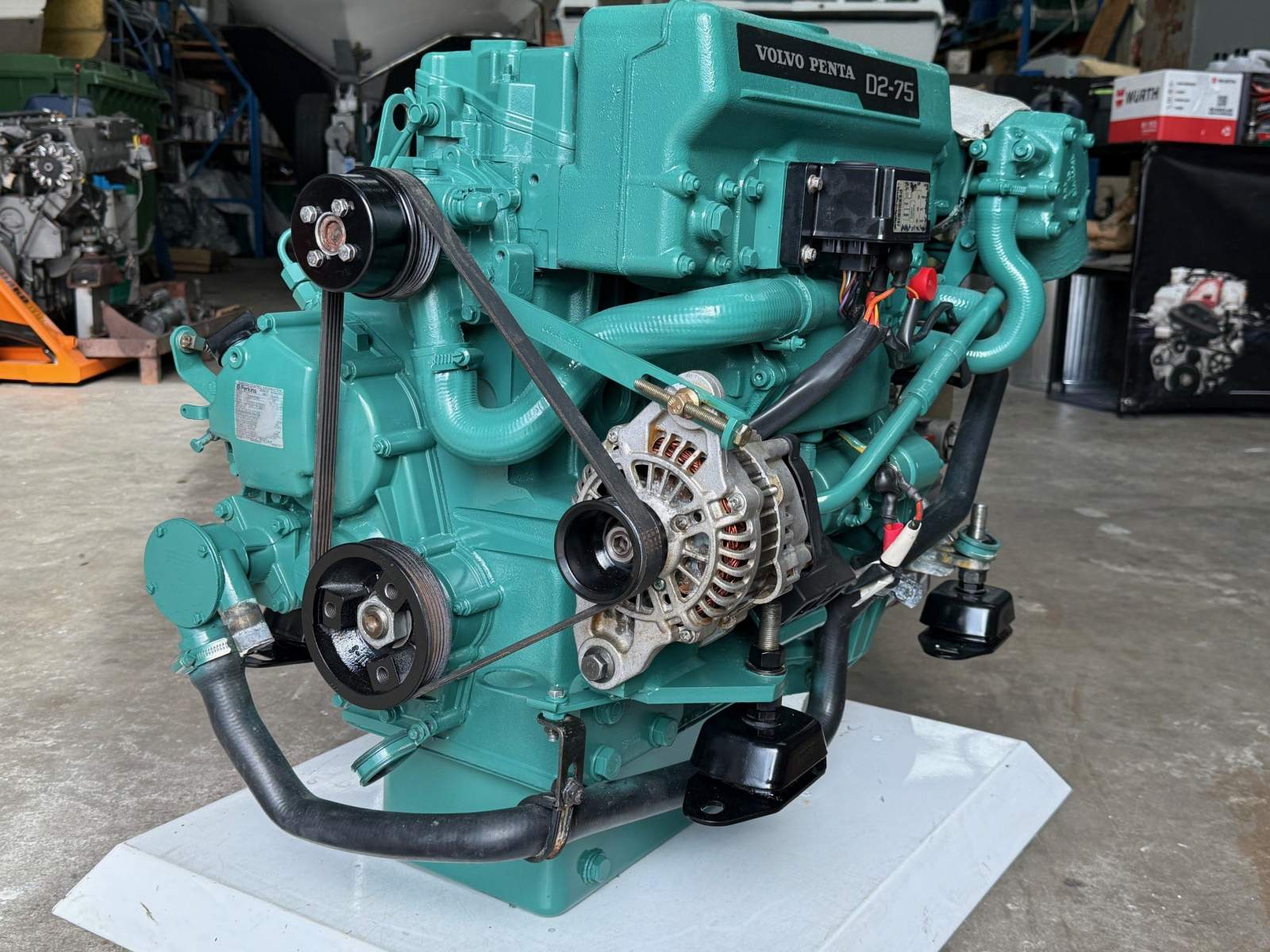 Volvo Penta D2-75F with HS25A-C 2.71