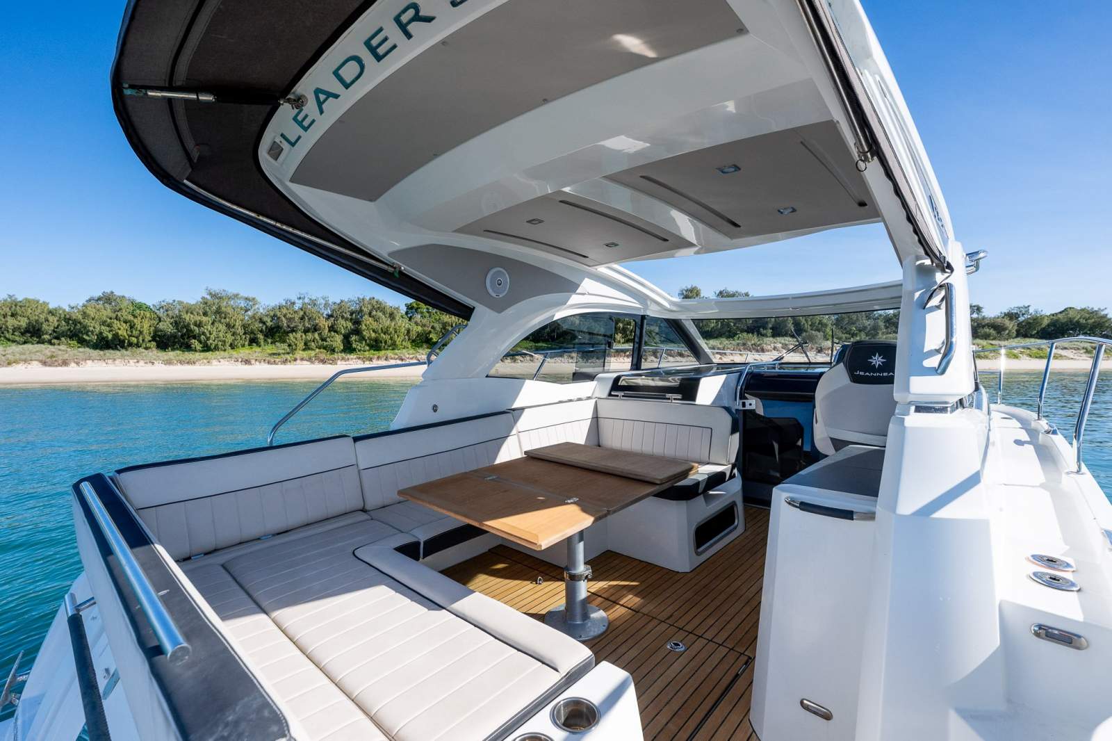 Jeanneau Leader 33