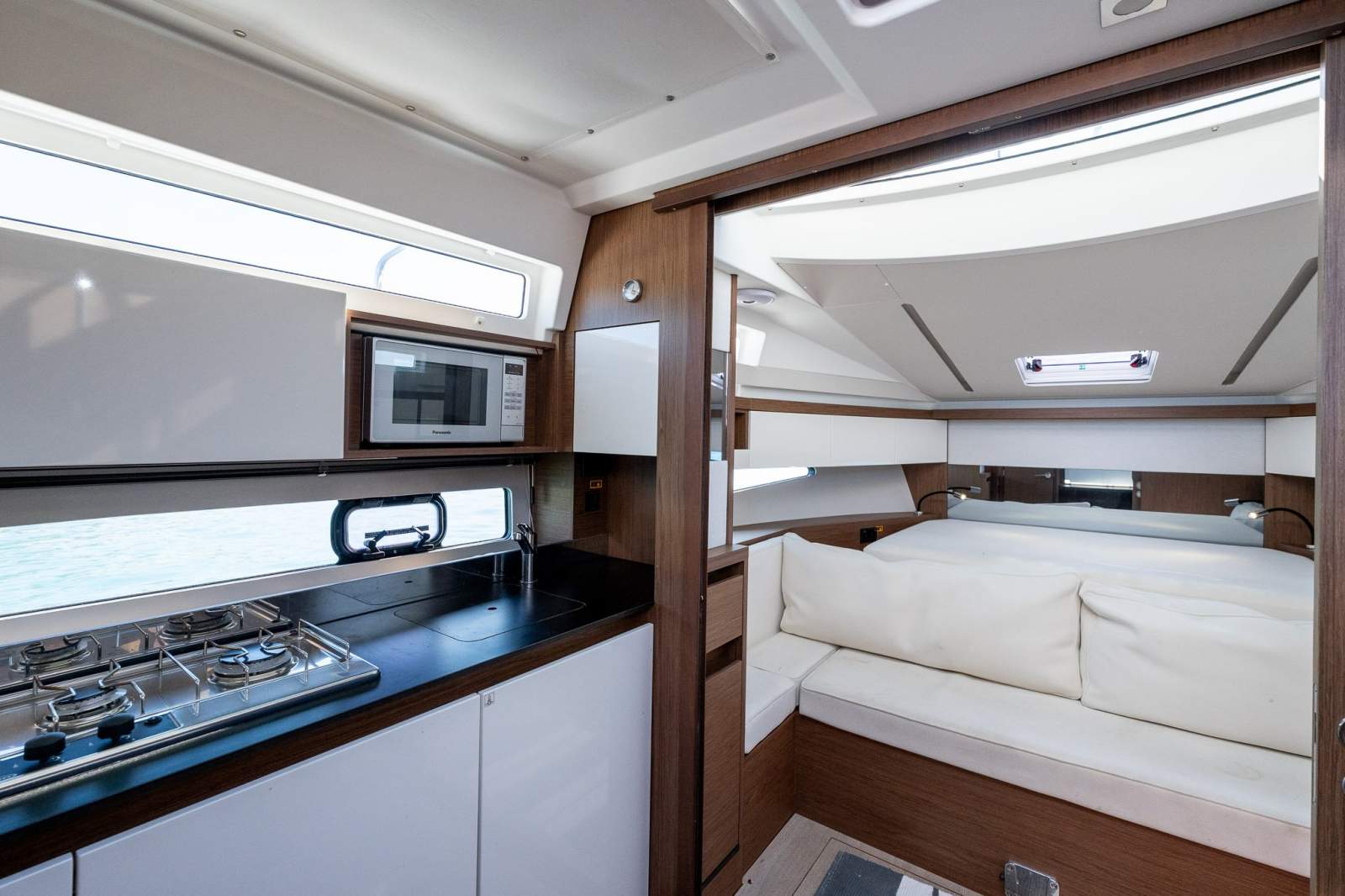 Jeanneau Leader 33