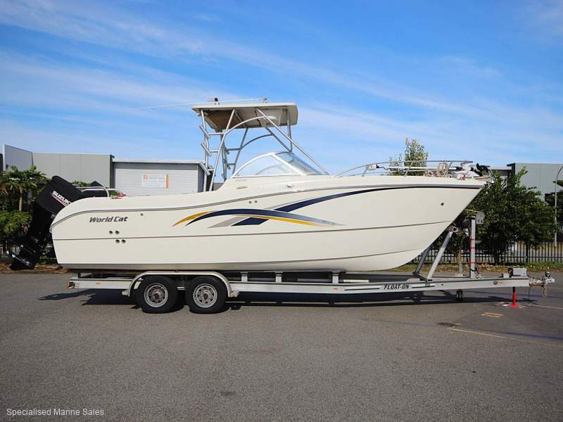 World Cat 250 Dual Console *** OFFSHORE FISHING WEAPON *** $ 175,000 ***