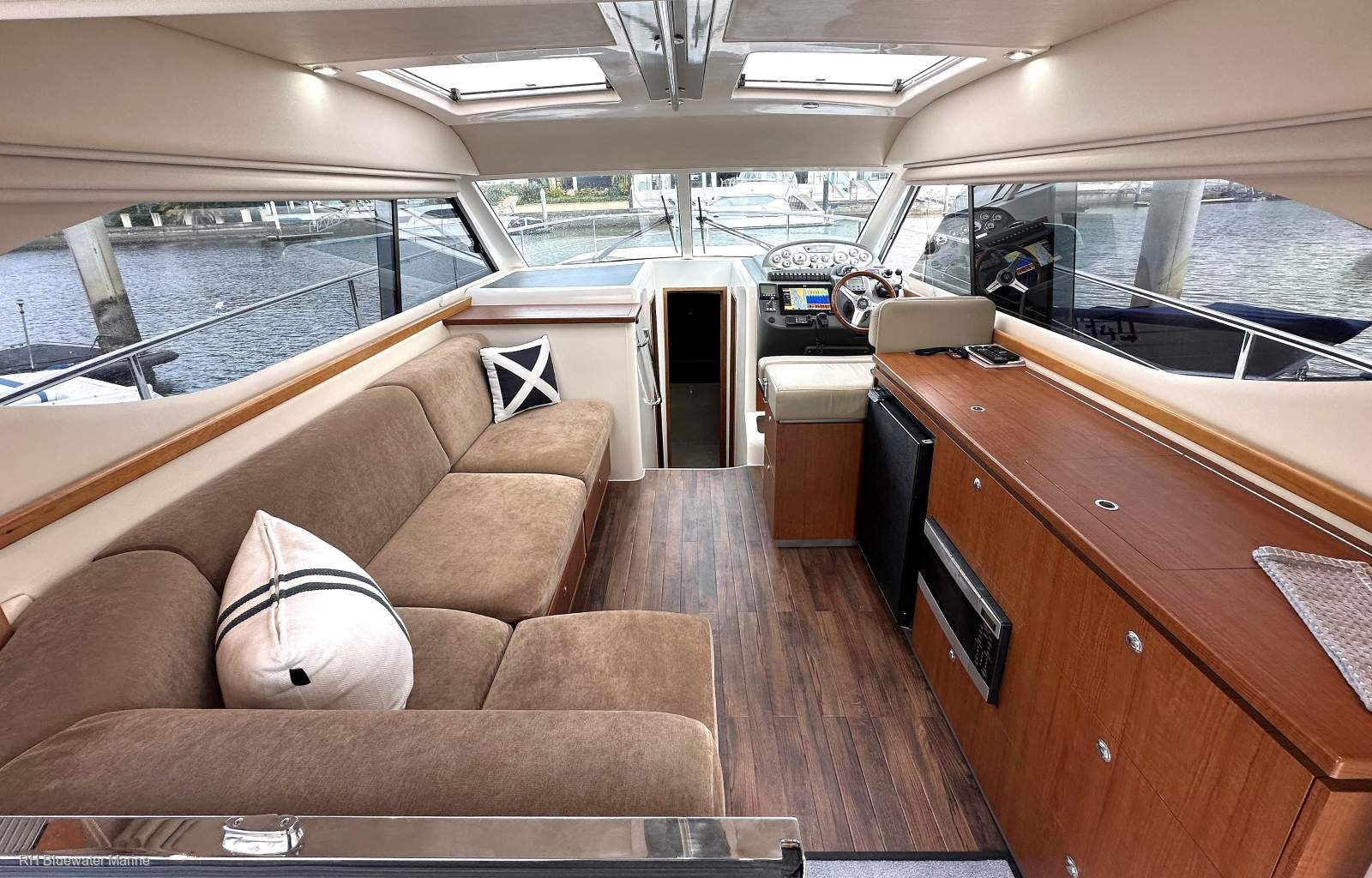 Riviera 3600 Sport Yacht