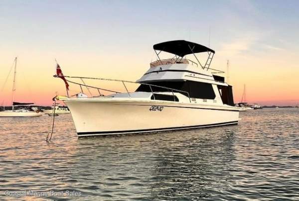 Fairway 36 Flybridge Cruiser