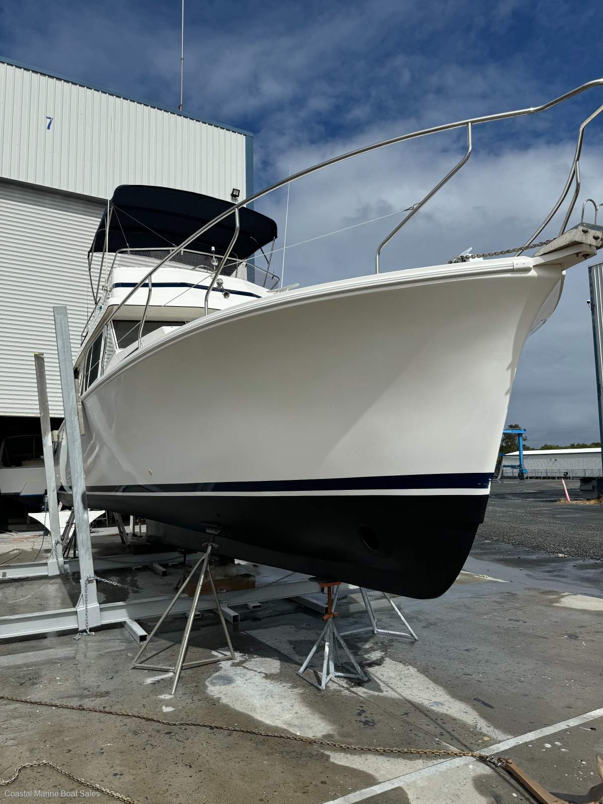 Fairway 36 Flybridge Cruiser