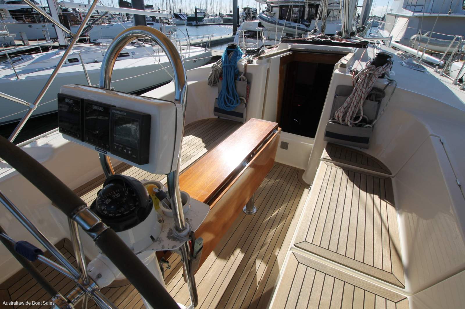 Hanse 411