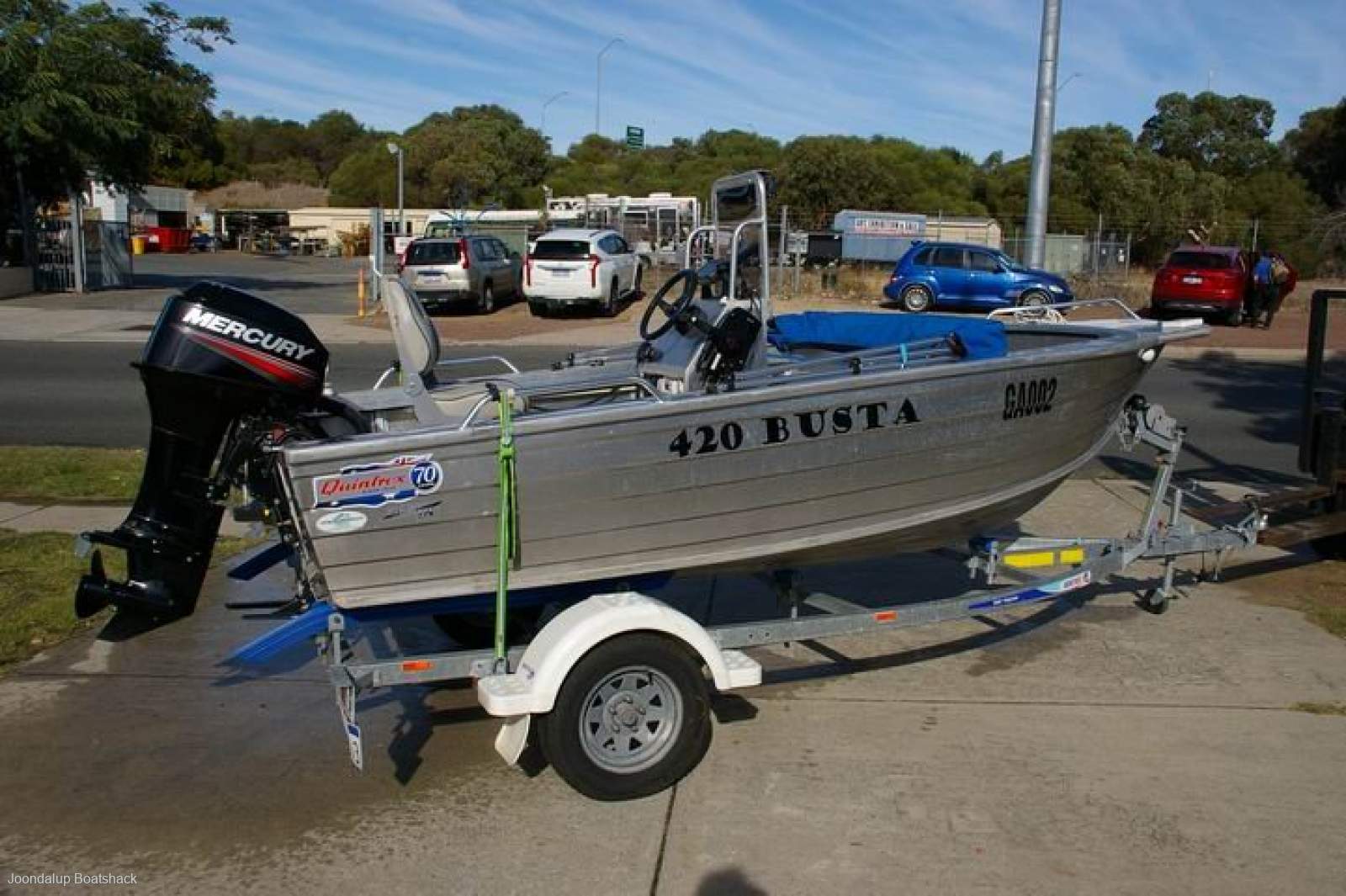 Quintrex 420 Busta Center Console 2015