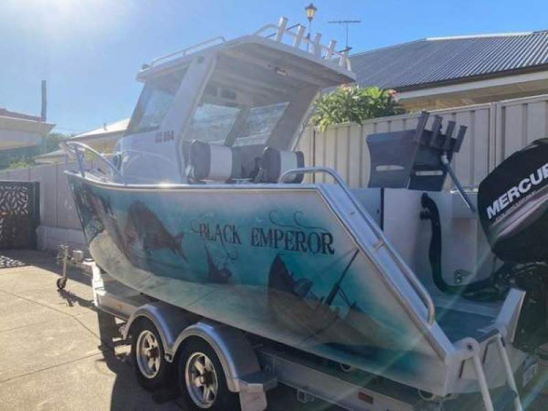 Marineline 650 Centre Cab