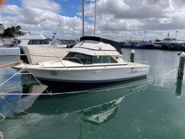 Bertram 28 Flybridge - Fully recondition motors just installed
