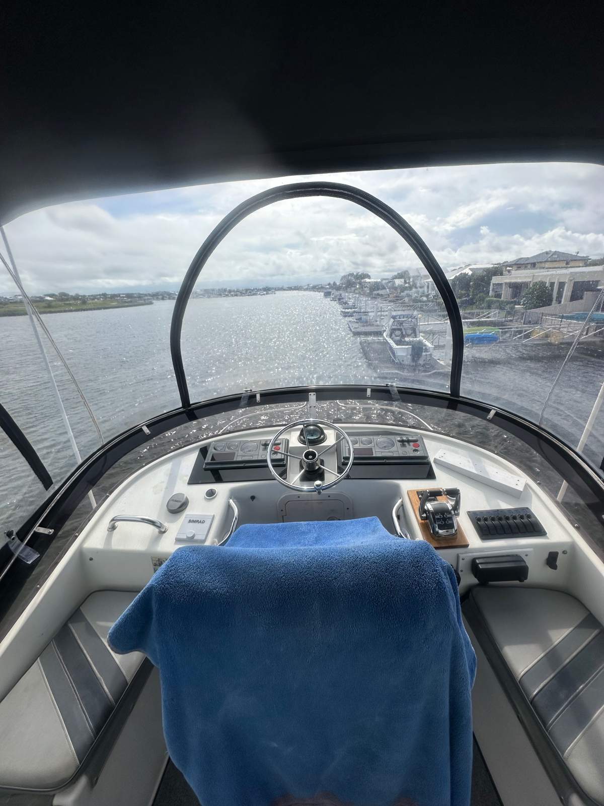 Kevlacat 32 Sports Fisherman Flybridge DUAL HELM.