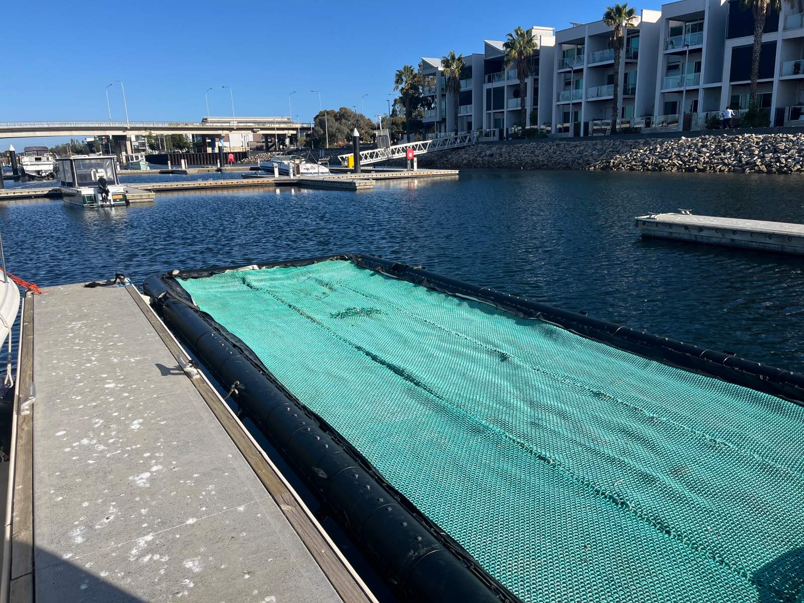 8.5m SeaPen in Good Condition