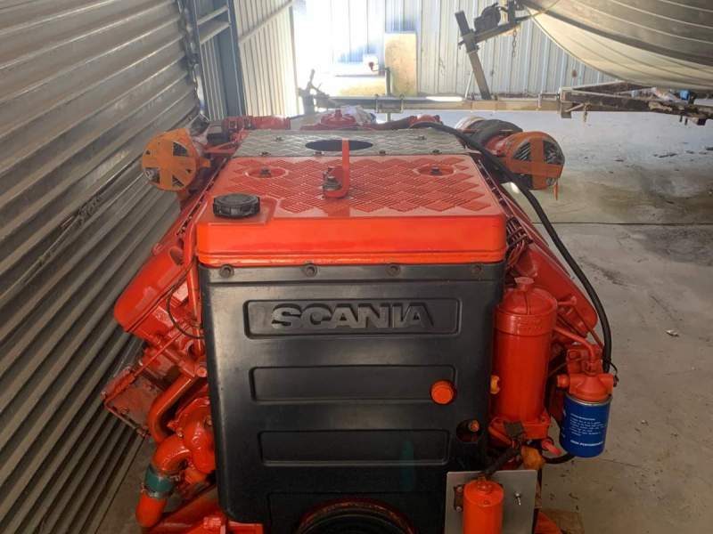 SCANIA MARINE ENGINE WITH GEARBOX ETC