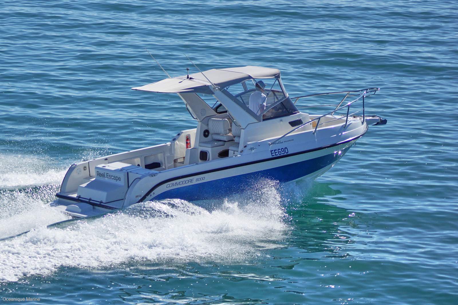 Commodore Abrolhos 8000 Excelllent condtion and low hours!!