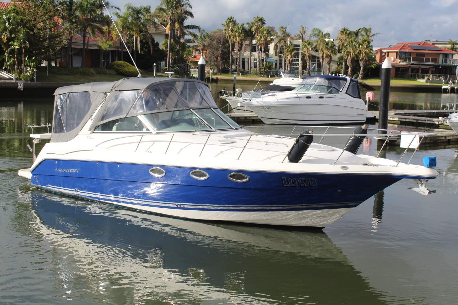 Monterey 322 Cruiser