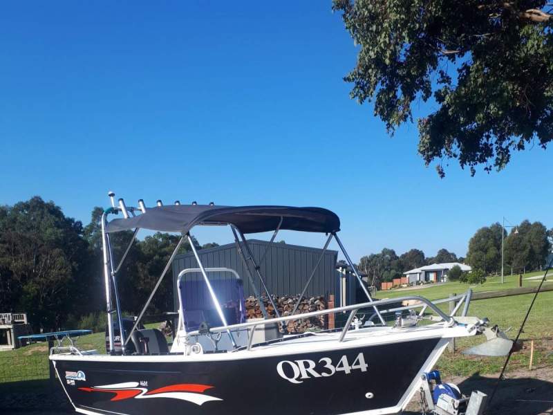 Brooker 460 Hunter Side Console