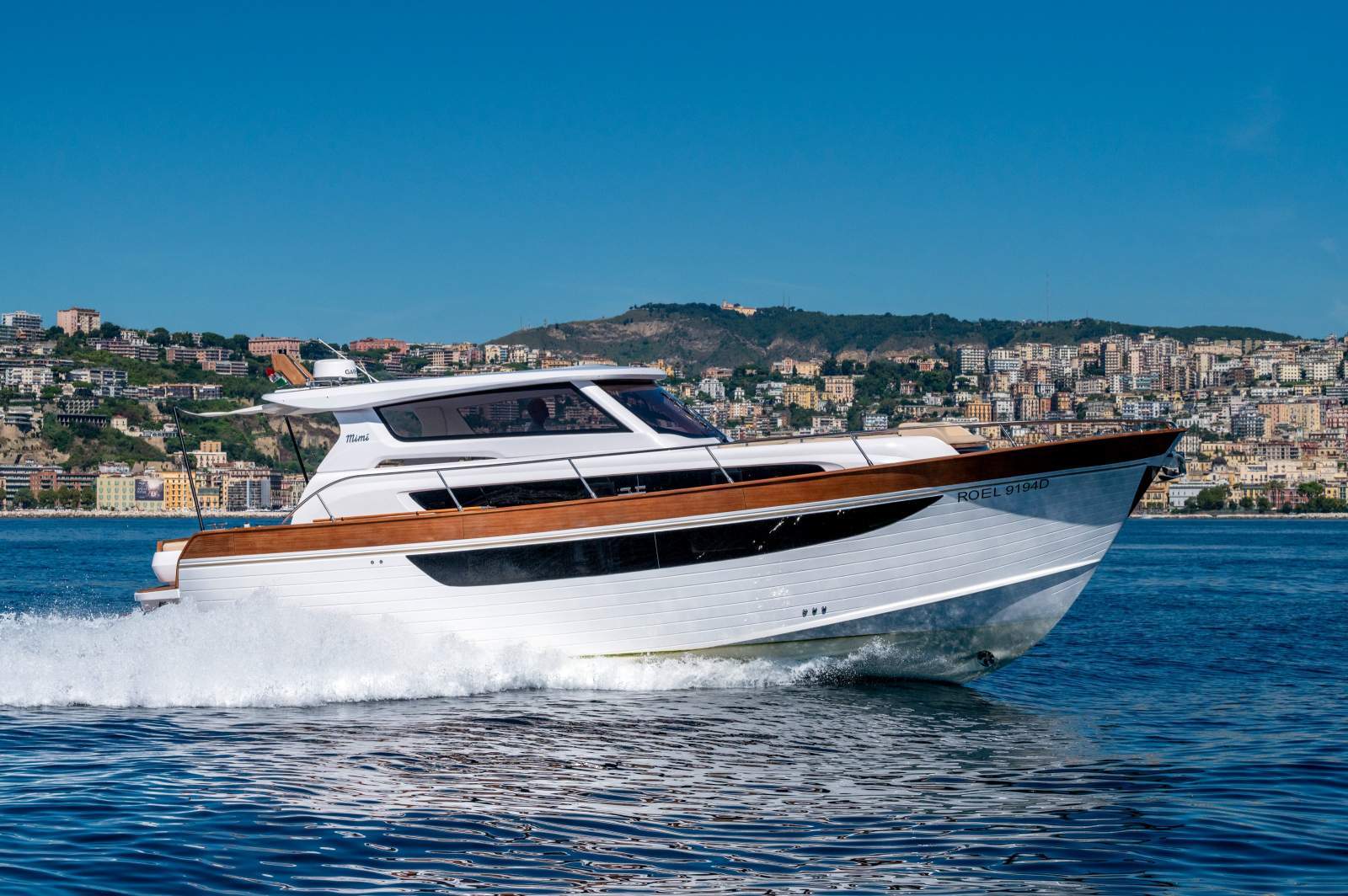 Cantiere Mimi Srl Libeccio 13.5 Cabin Stunning Italian Icon. 3 Cabin 2 Heads.:Advanced vacuum-infused hull for strength and performance