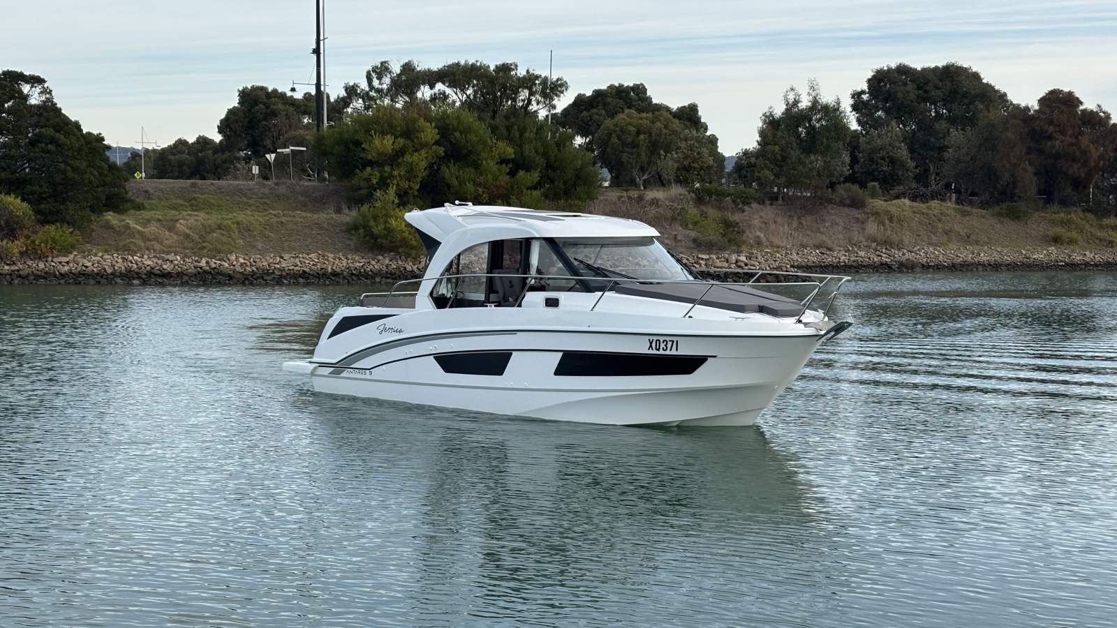 Beneteau Antares 9.0 OB