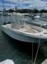 Robalo R242