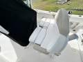 Robalo R242