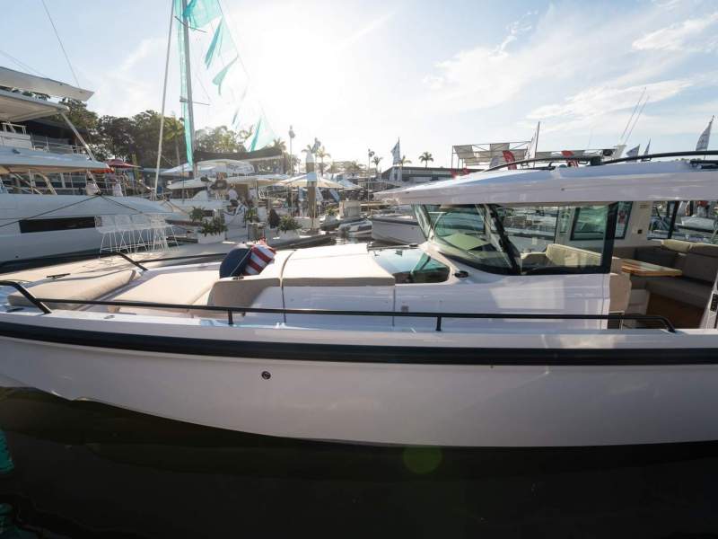 Axopar 37 Cross Cabin