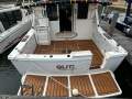 Bertram 31 Flybridge Cruiser