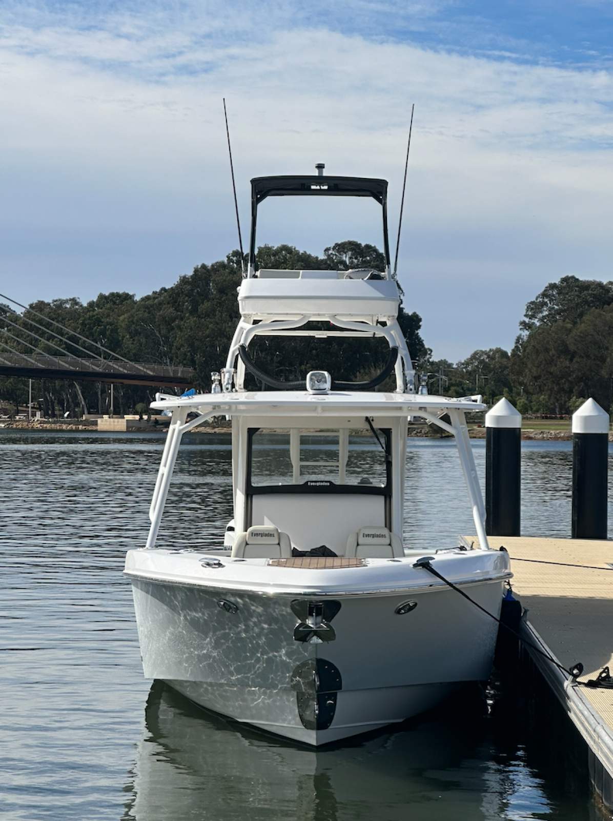 Everglades 355CCX 2016 (Full refit incl. New engines, re-paint 2025)