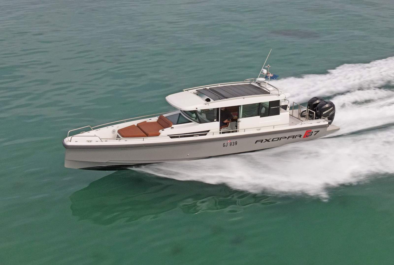 Axopar 37 Cabin - Are you looking for adventure?