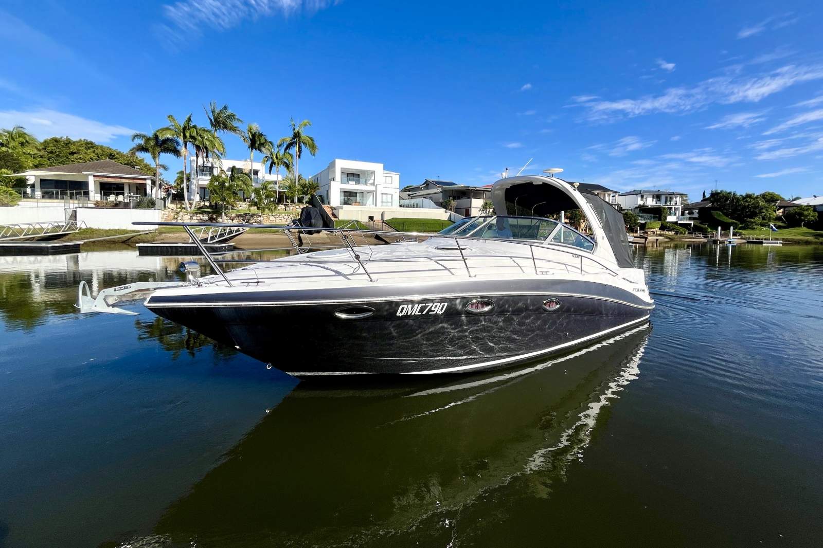 Four Winns V335