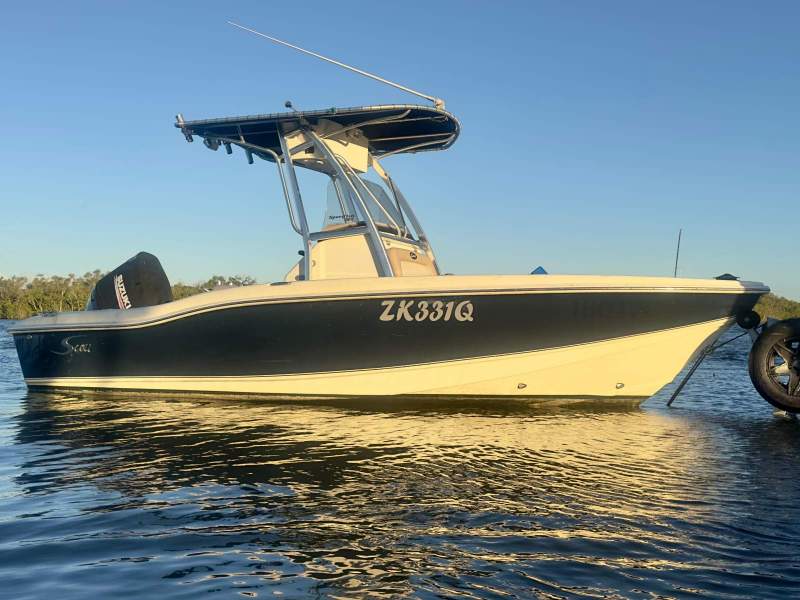 Scout 202 Sportfish Centre console