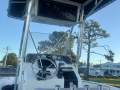 Scout 202 Sportfish Centre console