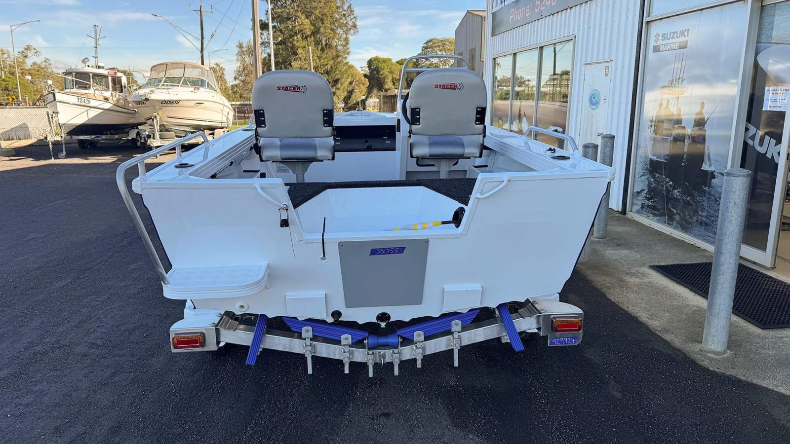 Stacer 429 Outlaw Side Console