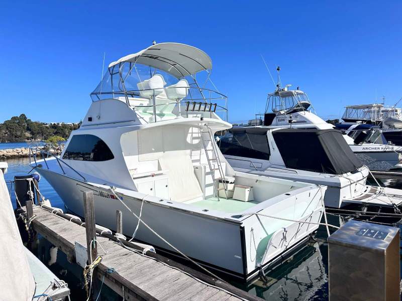 Mews 40 Flybridge Sports Fisher "Single Diesel Shaft with diesel genset "