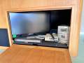 Mews 40 Flybridge Sports Fisher "Single Diesel Shaft with diesel genset ":Tv and stereo