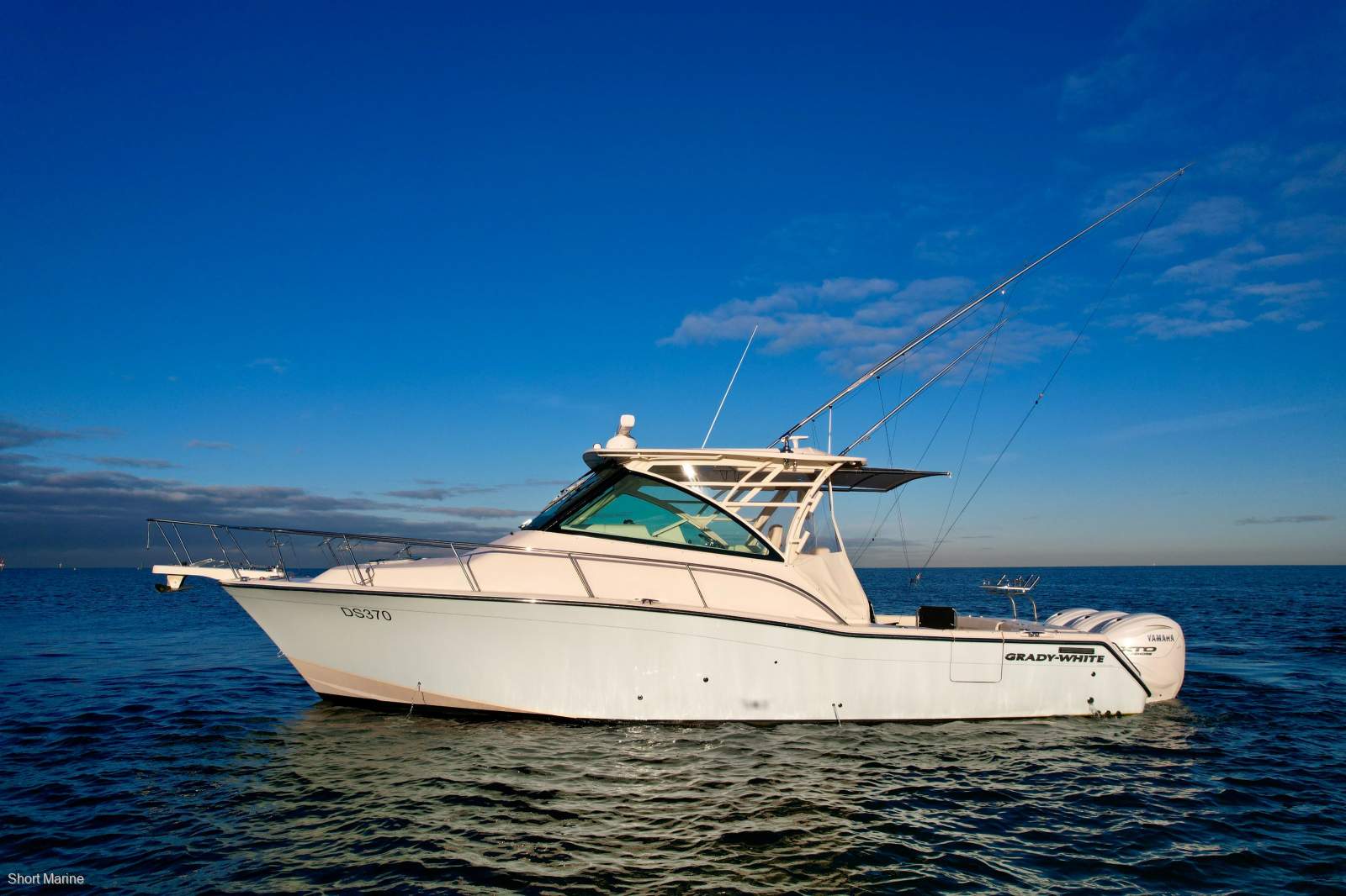 Grady-White Express 370