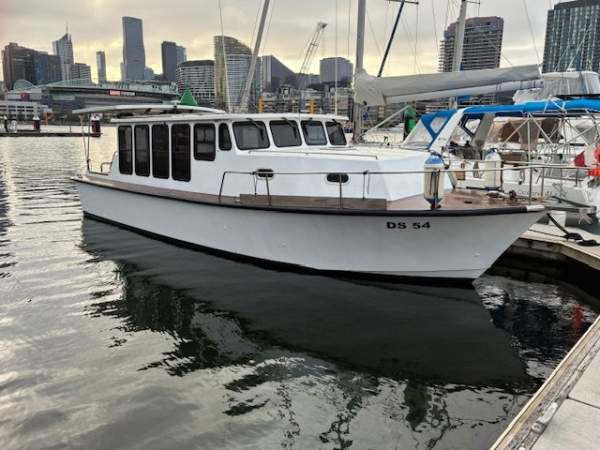 Hartley 35 Cabin Cruiser