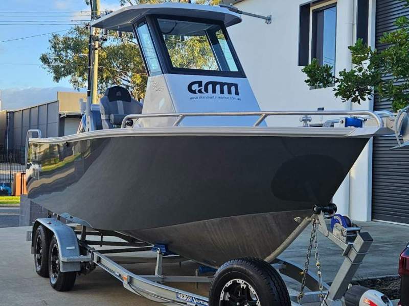 Australian Master Marine 5700 Sea Class Halo Centre Cockpit 2022