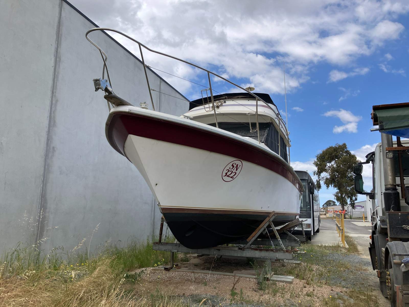 Riviera 30 Flybridge Flybridge 30
